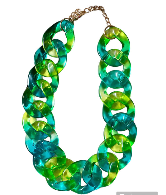 GREEN AND BLUE ACRYLIC CHAIN NECKLACE