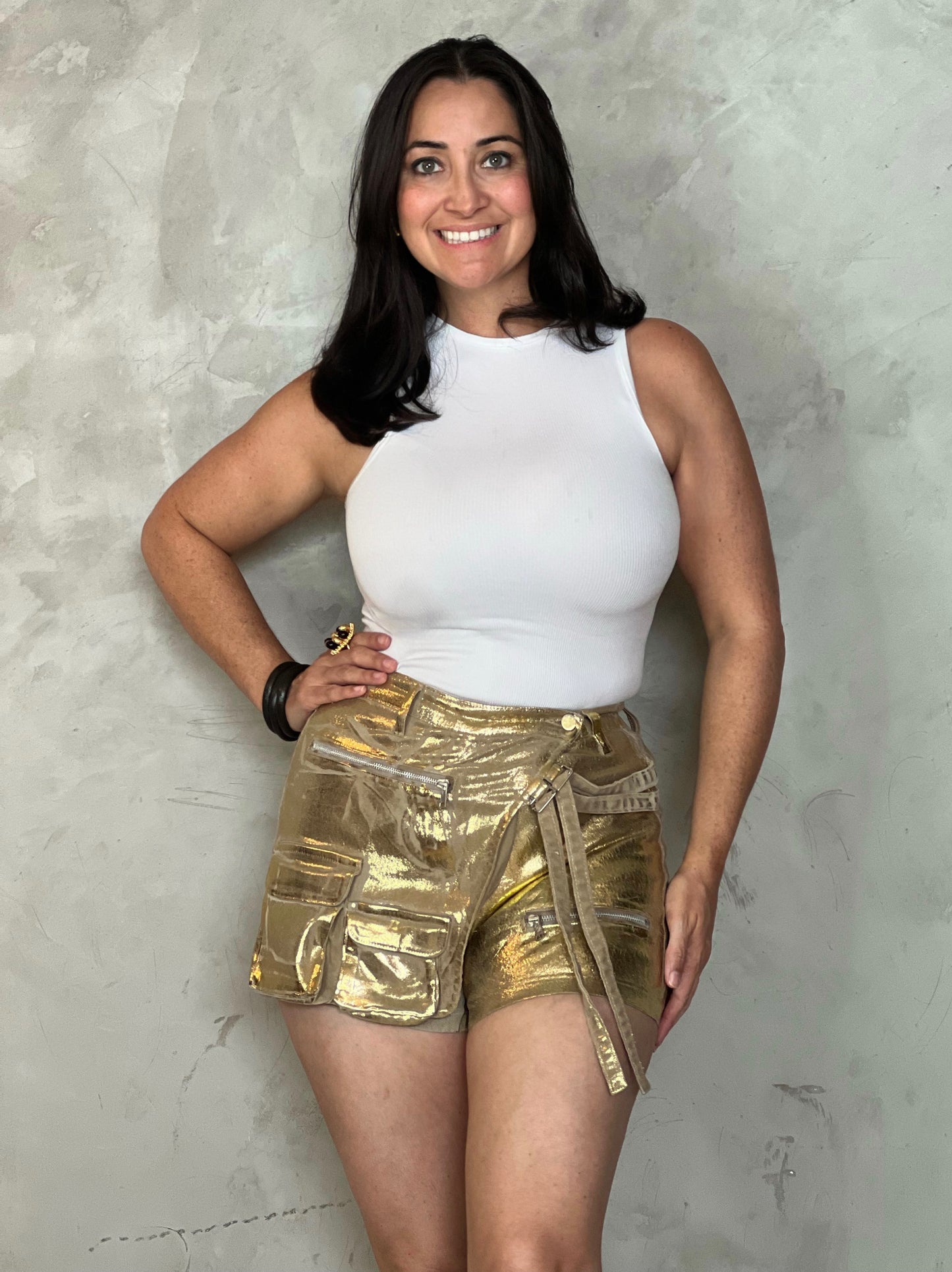 SKORT DORADO METÁLICO