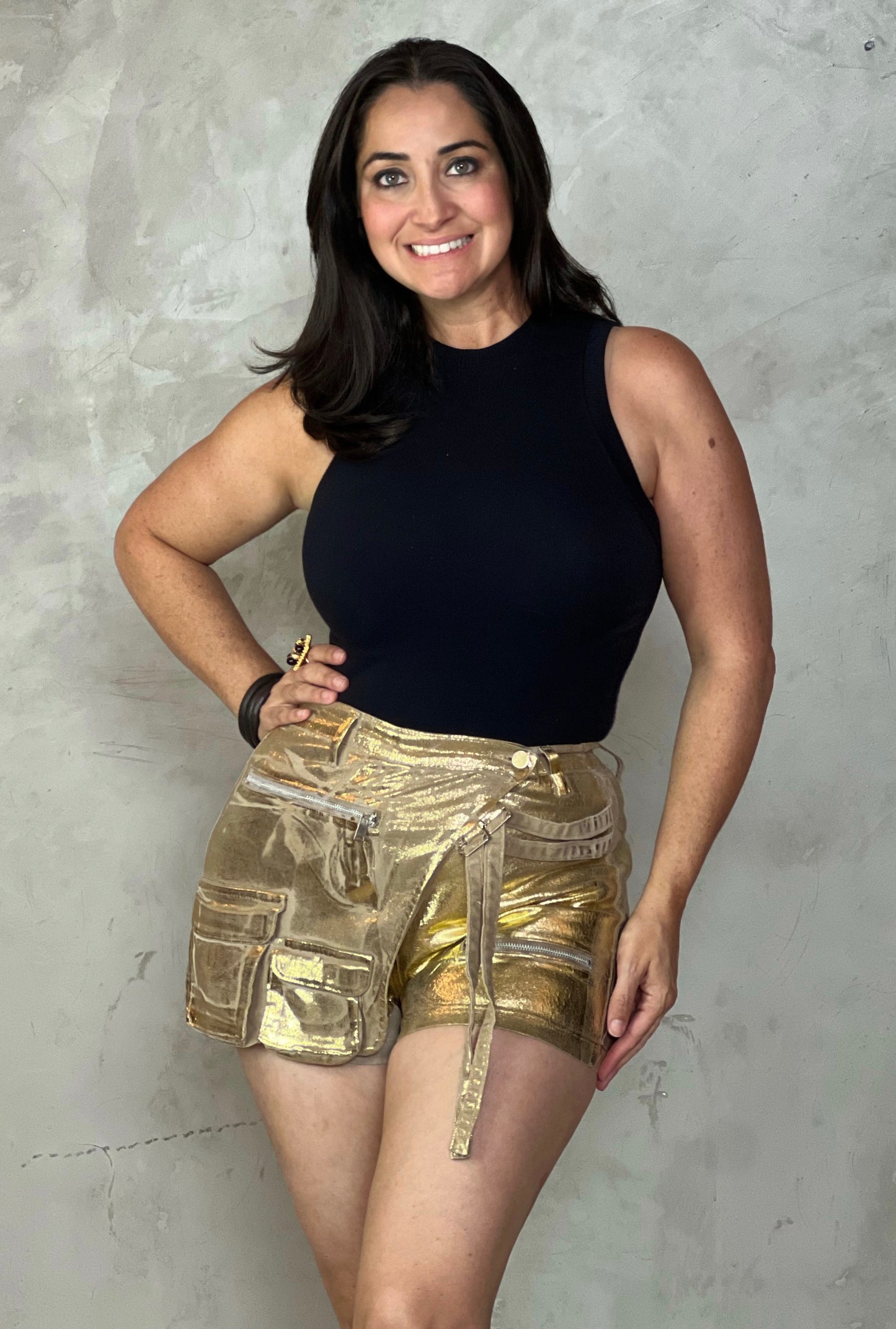 SKORT DORADO METÁLICO