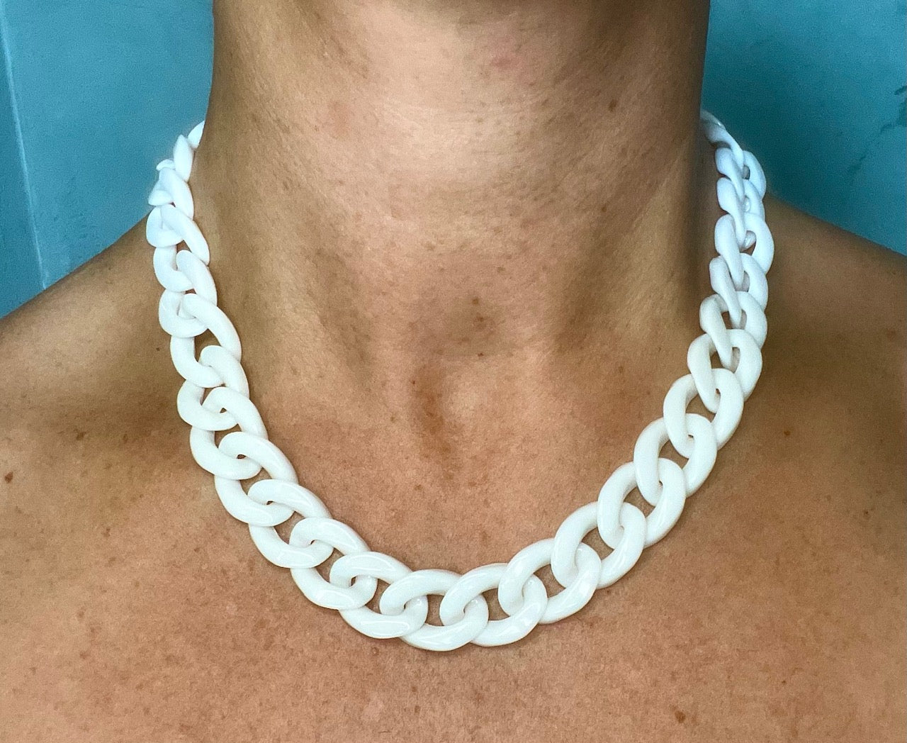 CHAIN NECKLACE